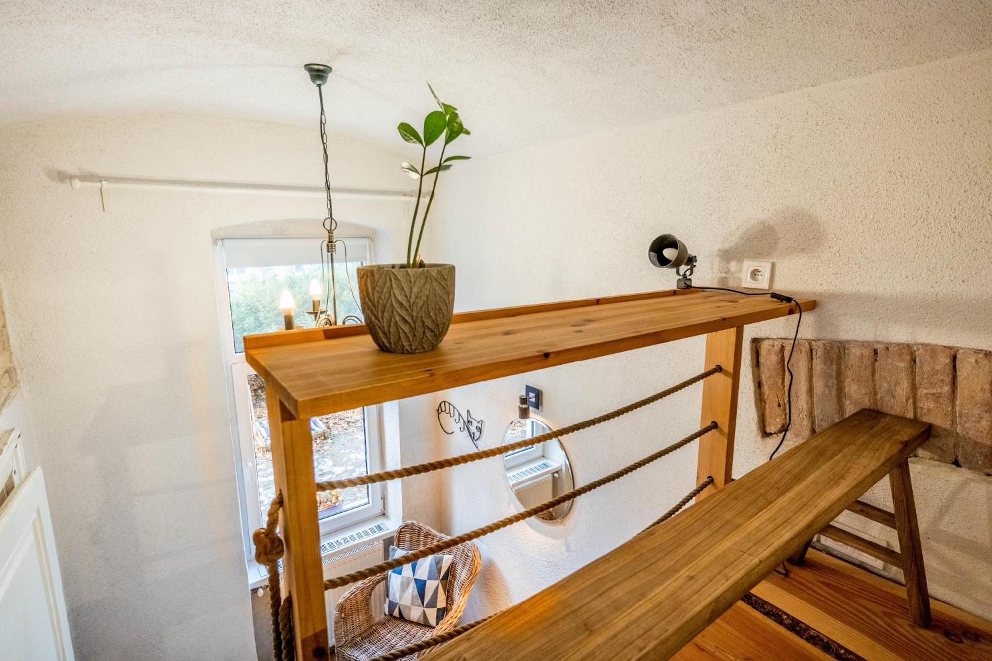 Historical Wine Apartment Bratislava Bagian luar foto